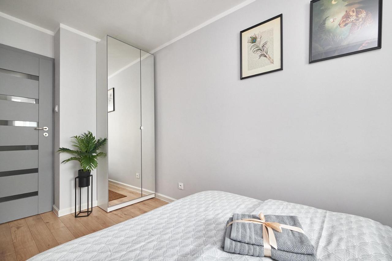 Kuznicza Apartment - 300M Main Square ~ Self Check-In 24H Wroclaw Bagian luar foto