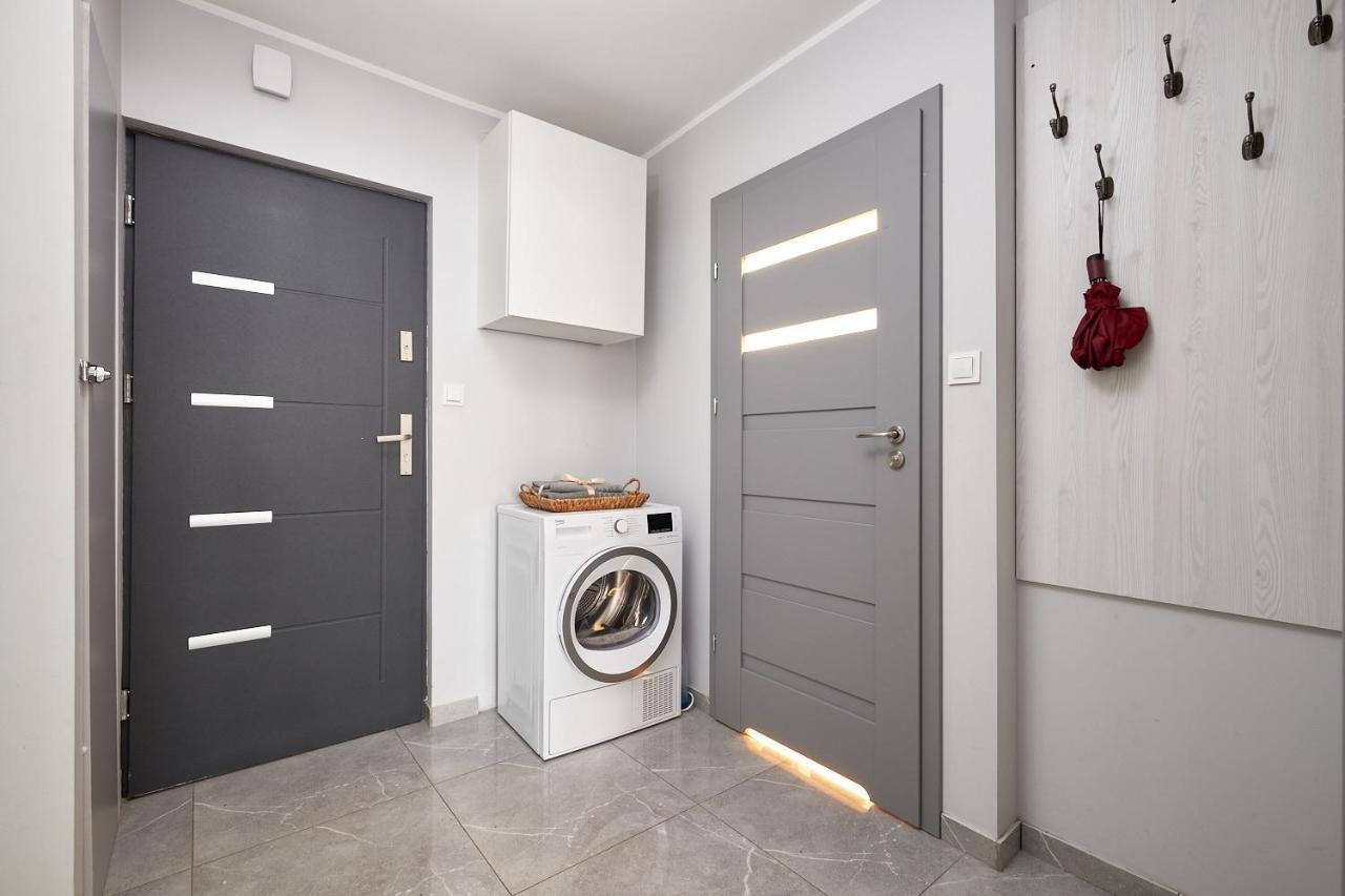 Kuznicza Apartment - 300M Main Square ~ Self Check-In 24H Wroclaw Bagian luar foto